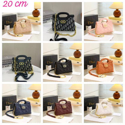 Dior
with box
100 dhs✅

Zain143
♥️♥️♥️