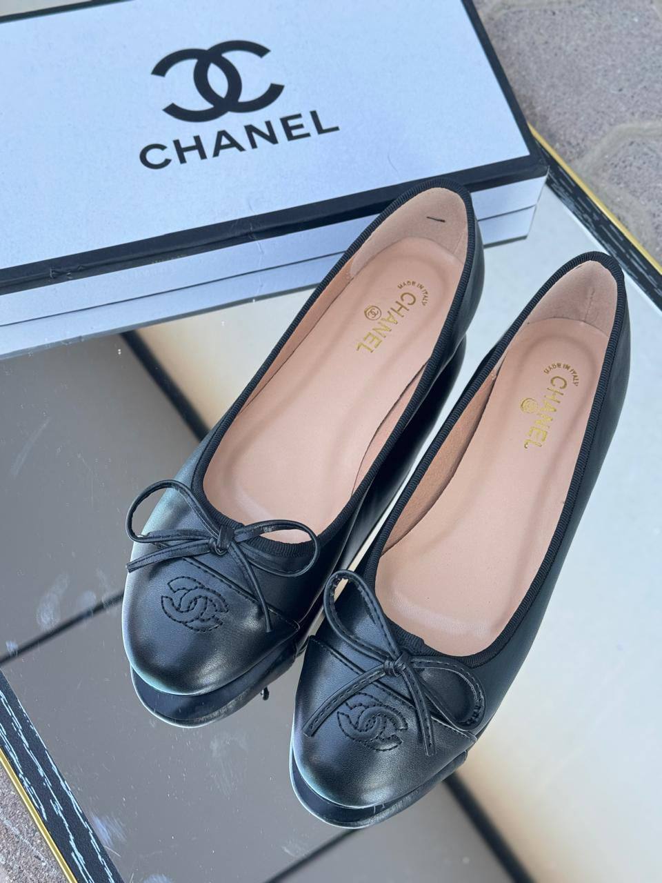 CHANEL DOLL SHOES 
💯high quality
Size 36-37-38-39-40-41
105 dhs🪙🌨️

Zain86
♥️♥️♥️