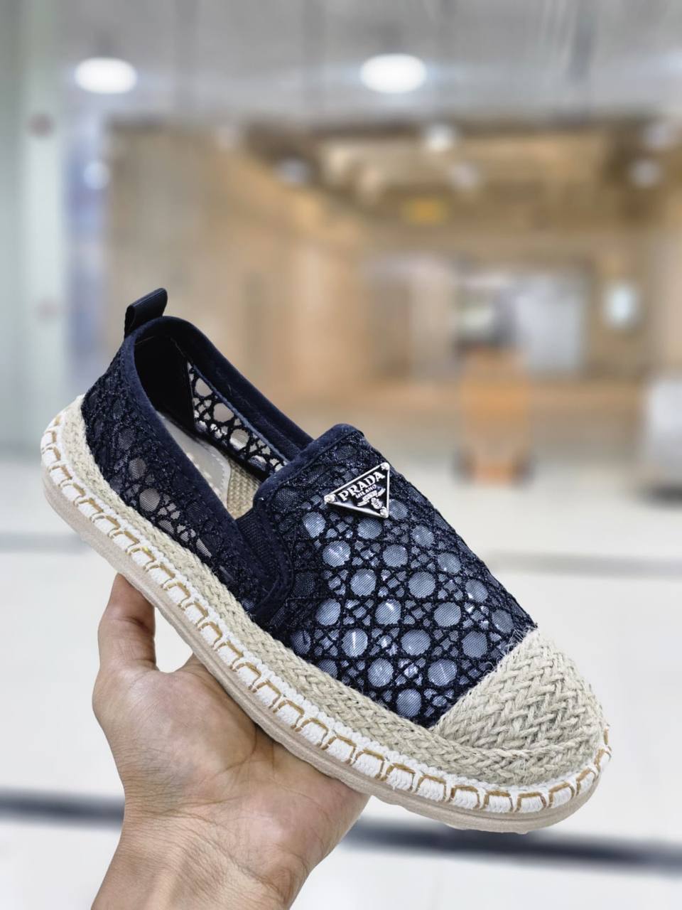 Prada
Size..36…to…40
65 dhs✅

Zain163
♥️♥️♥️