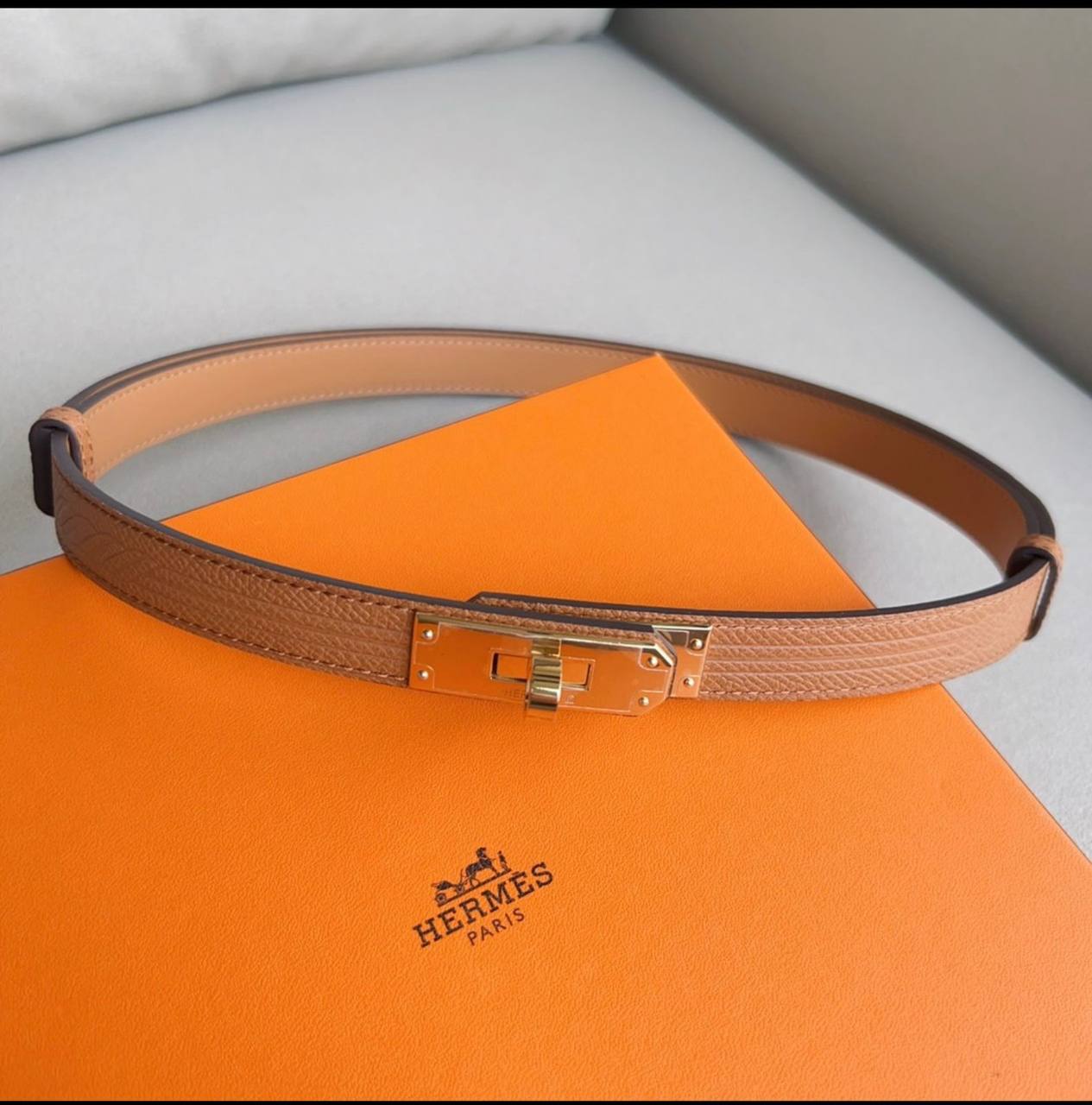 Hermes
💞*available again*💞
280 dhs🪙🌺

Zain164
♥️♥️♥️