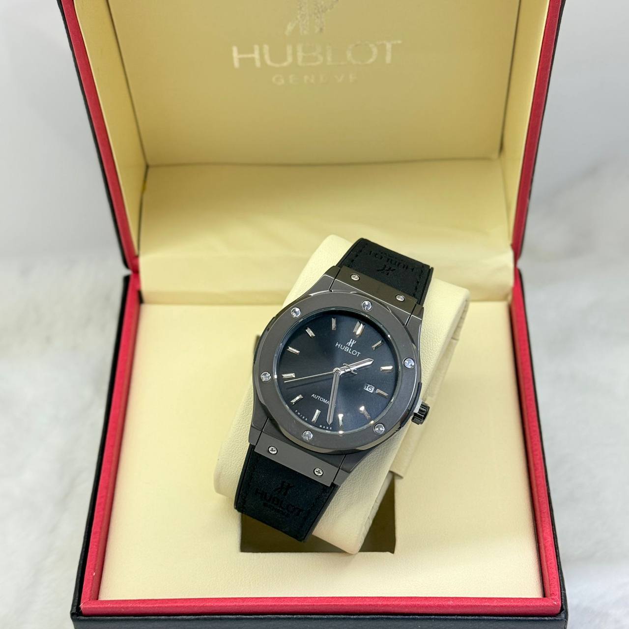 NEW CAME 
HUBLOT MEN WATCH 
GOOD QUALITY 
70 dhs🪙

Zain40
♥️♥️♥️