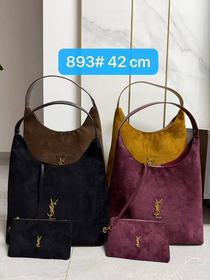 ❤️ Ysl 2 in 1
1️⃣ First quality 
Size : 42 * 39cm
100 dhs✅

Zain115
♥️♥️♥️