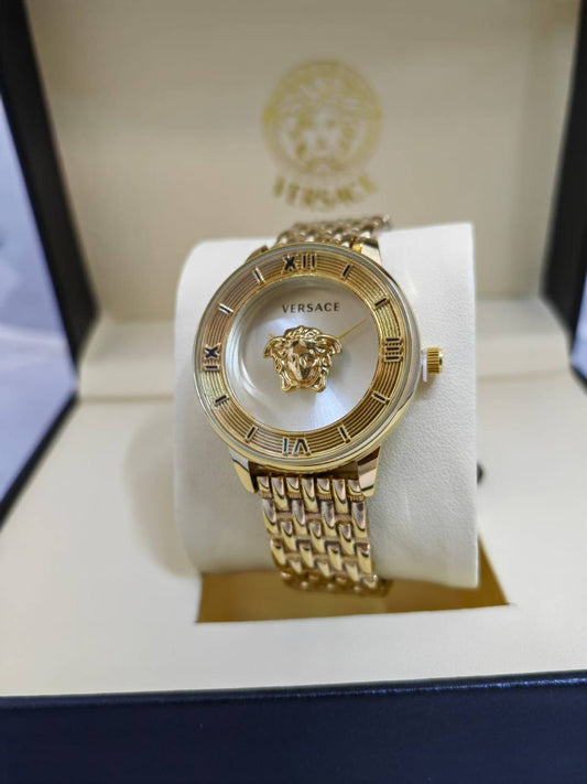 Versace ladies 
55 dhs🪙🌨️

Zain08
♥️♥️♥️