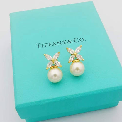 Tiffany EARRING
MASTER💫✨
GOLD SILVER ROSE GOLD AVAILABLE
55 dhs✅
WITH BOX AND PAPER BAG🛍️🎁

Zain89
♥️♥️♥️