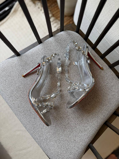 Louboutin
𝑨𝑨𝑨 𝑸𝒖𝒂𝒍𝒊𝒕𝒚
𝑺𝒊𝒛𝒆 35 𝒕𝒐 42 
550 dhs✅

Zain81
♥️♥️♥️