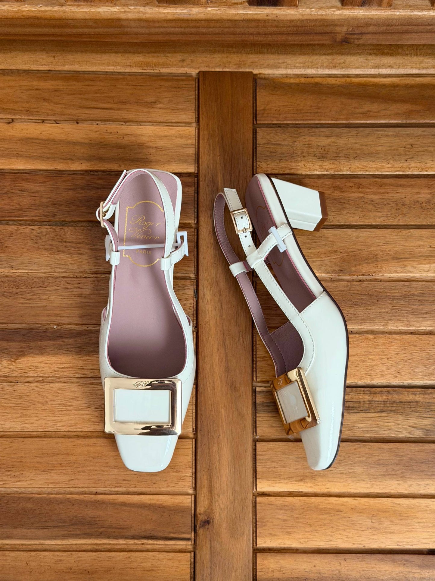 Roger vivier
Size 36-41
_Super master high quality_🪡
450 dhs🇦🇪🇦🇪

Zain176
♥️♥️♥️