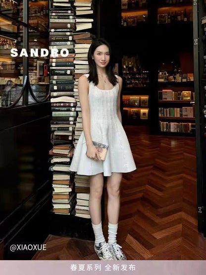*New collections*                                                
SANDRO
*Super Master quality*
*Sizes: S M L XL* 
550 dhs🇦🇪🇦🇪

Zain308
♥️♥️♥️