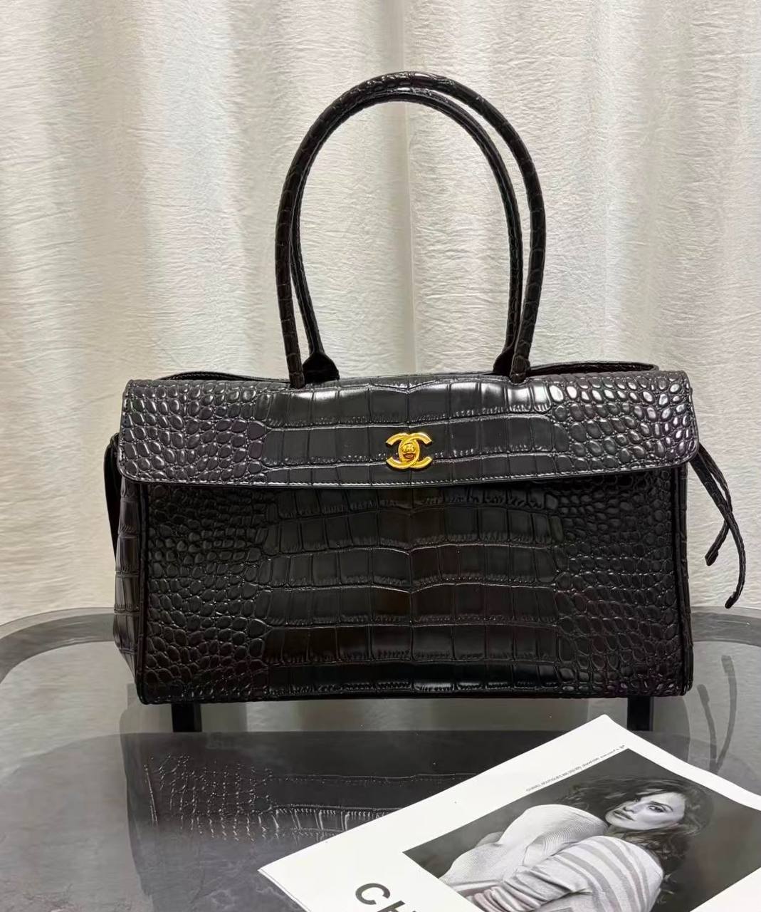 CHANEL 

MASTER QUALITY 

RESTOCK 

350 DHS🇦🇪🇦🇪

Zain295
♥️♥️♥️