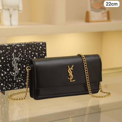 🌼 YSL Sunset
1️⃣ First quality ＋🎁
Size : 22 * 14 * 6 cm
90 dhs✅
with box🎁

Zain115
♥️♥️♥️