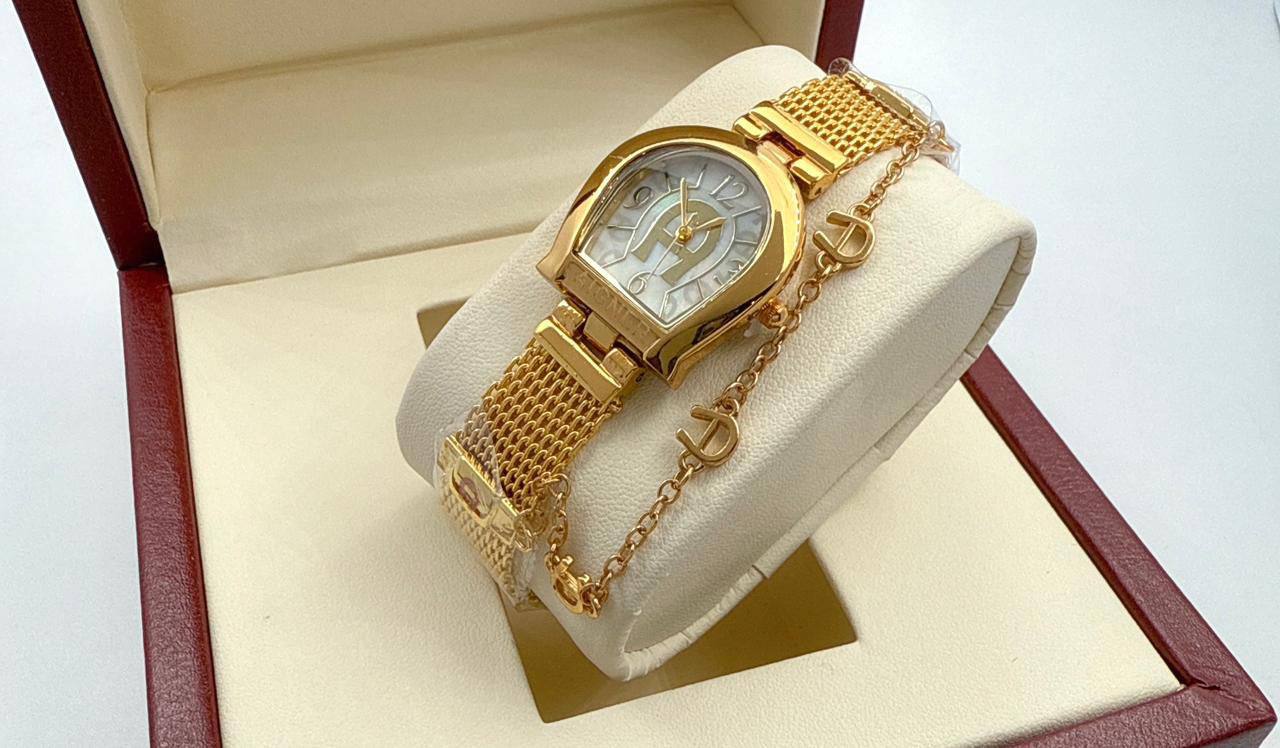 Aigner
Ladies watches
65 dhs🪙

Zain45
♥️♥️♥️
