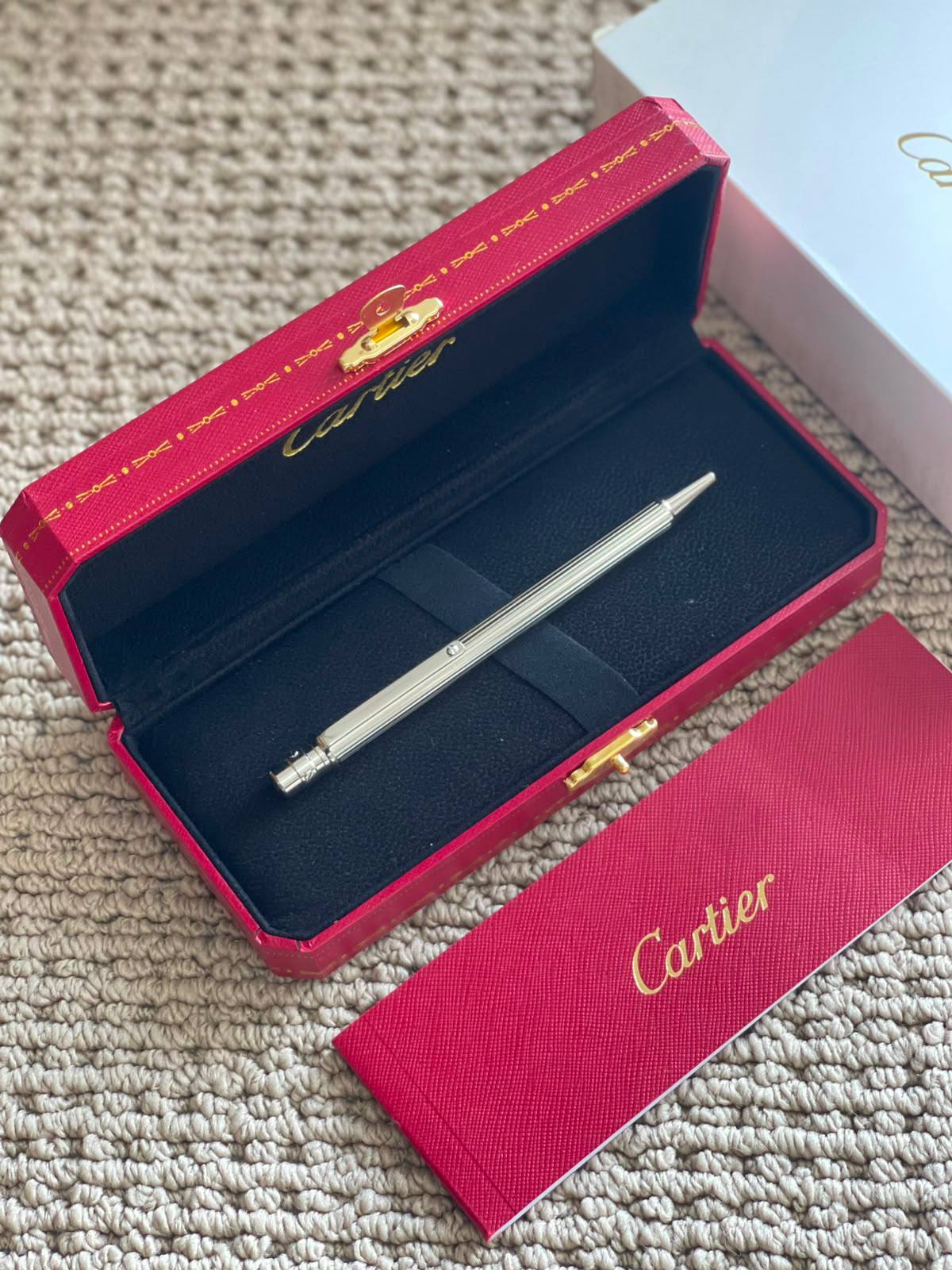 CARTIER
*Pen✍️*
*New Collection*
*Master Quality*
190 dhs✅

Zain179
♥️♥️♥️