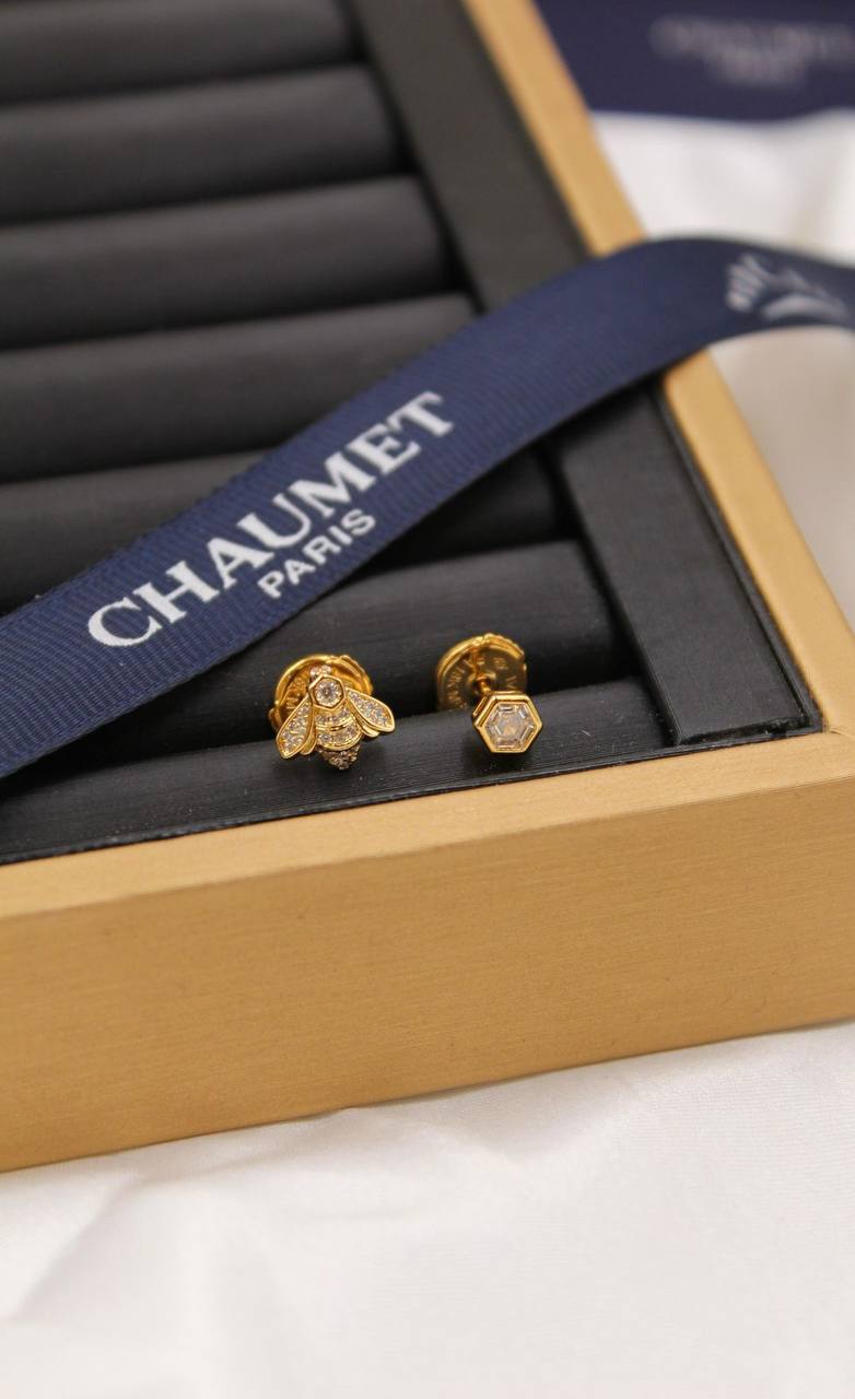 CHAUMET 💙
↗️ *Super Master Quality ®️*
BEE DE CHAUMET 
Necklace, earrings & ring
Yellow gold , diamonds
Full Set (Necklace, Earrings & ring)
*240 dhs👑* with *Normal*  Box
*310 dhs👑* with *Orignal* 1 Box

Zain209
♥️♥️♥️