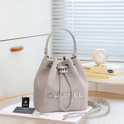 Chanel
110 dhs🌺 

With Box
🎁🎁🎁

Zain50
♥️♥️♥️