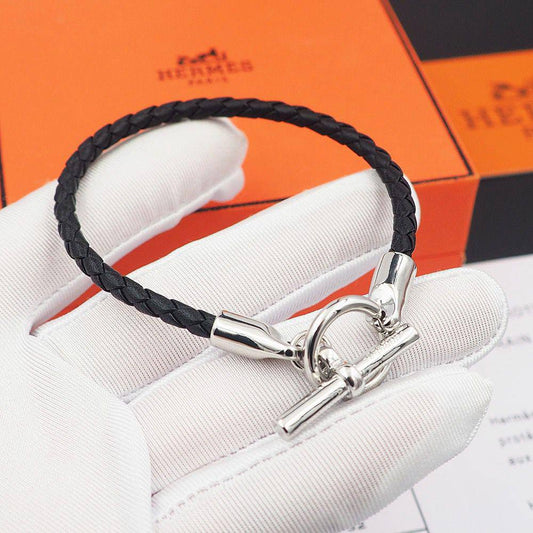 HERMES
___HANDBAND___🍃
*MASTER*🍃💕
With normal box 🛍️
55 dhs✅
With master box 🛍️
70 dhs✅

Zain263
♥️♥️♥️