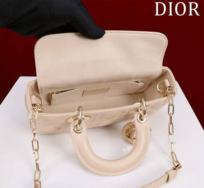 Dior D-joy✅
*Size 22 cm*
For Price 👇 WhatsApp✅
0568585901 
0507557372
0552275751 Owner Zain 👌

Zain274
♥️♥️♥️