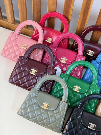 CHANEL 💫
Super Master Quality ⚡️
Original Packing 🎁
Size 19Cm📏

For Price 👇 WhatsApp✅
0568585901 
0507557372
0552275751 Owner Zain 👌

Zain321
♥️♥️♥️