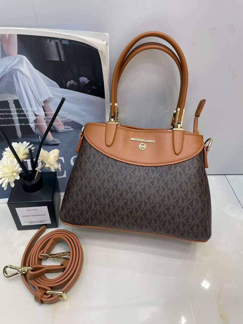 mk 

good quality 
110 dhs🇦🇪🇦🇪

Zain215
♥️♥️♥️