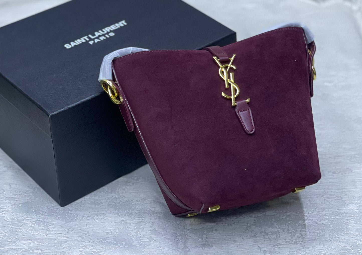 YSL
105 dhs🗽

Zain175
♥️♥️♥️