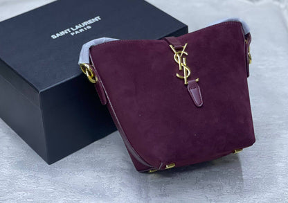 YSL
105 dhs🗽

Zain175
♥️♥️♥️