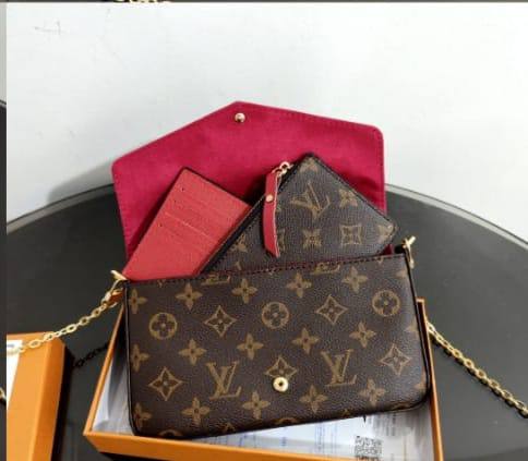 LV
75 dhs🇦🇪🇦🇪
high quality 
With box

Zain26
♥️♥️♥️