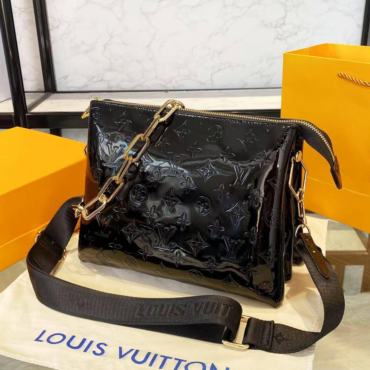 LV
Good quality 
100 dhs💓
With box 📦

Zain70
♥️♥️♥️