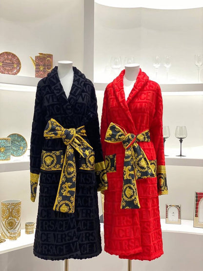 *New collections*                                                
VERSACE BATHROBE
*Super Master quality*
*Sizes:FREE SIZE*

750 dhs🇦🇪🇦🇪

Zain308
♥️♥️♥️