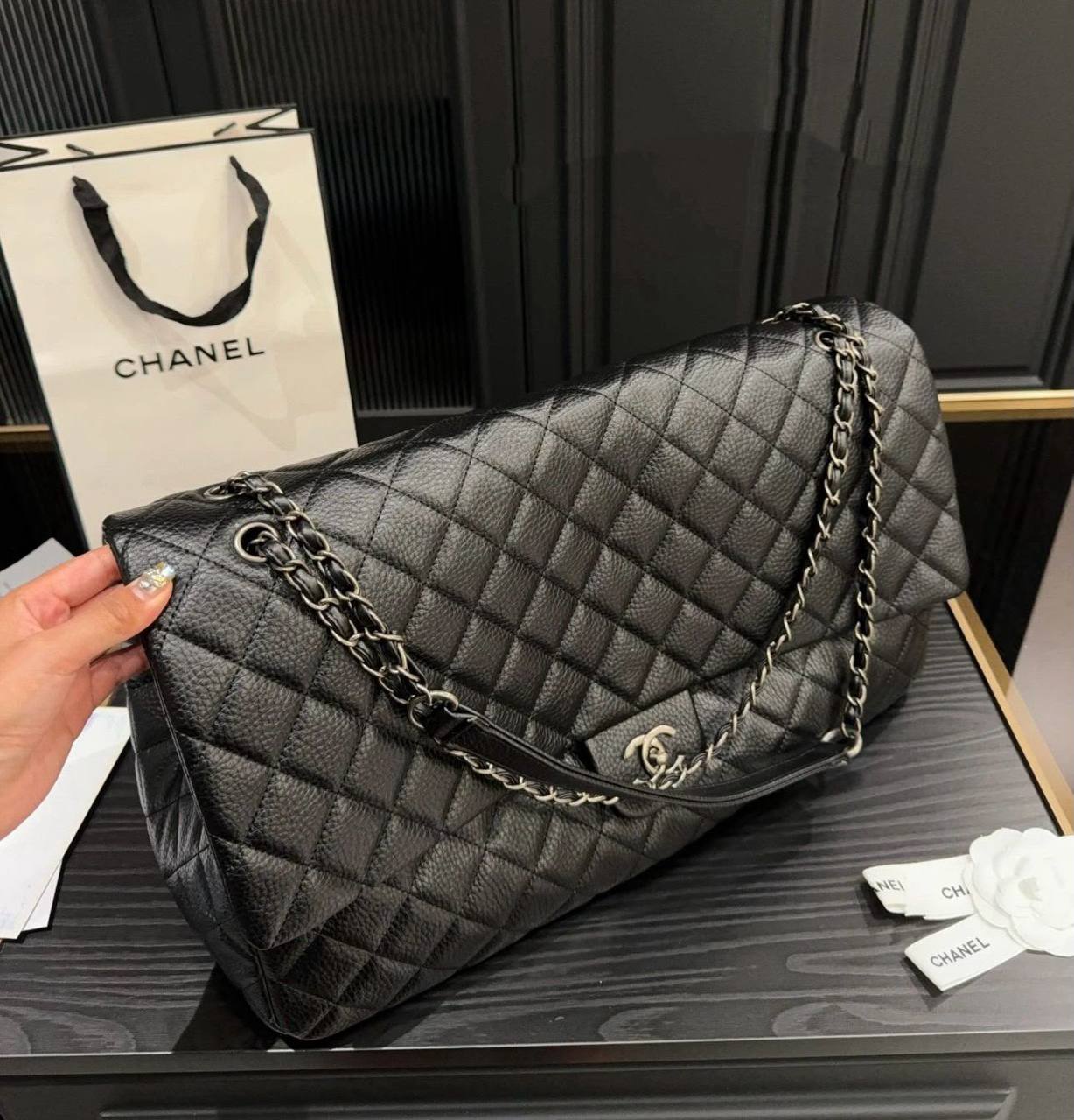 CHANEL
 COPY ONE 
220 dhs✅

Zain295
♥️♥️♥️