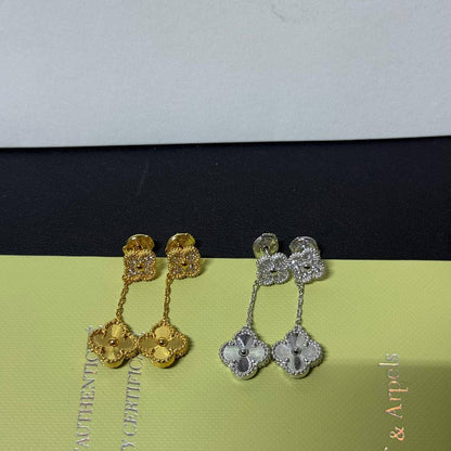 VCA 🦋*
Mini Earring🌸
Master quality 💯
With normal boxes 📦 
55 dhs🪙🌨️
With master box 🗃️ 
80 dhs🪙🌨️

Zain216
♥️♥️♥️
