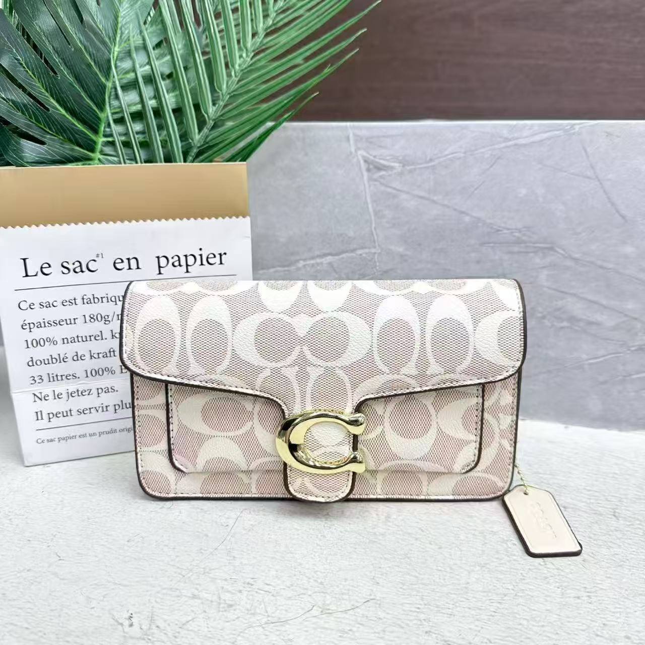 Coach
75 dhs💓

Zain232
♥️♥️♥️