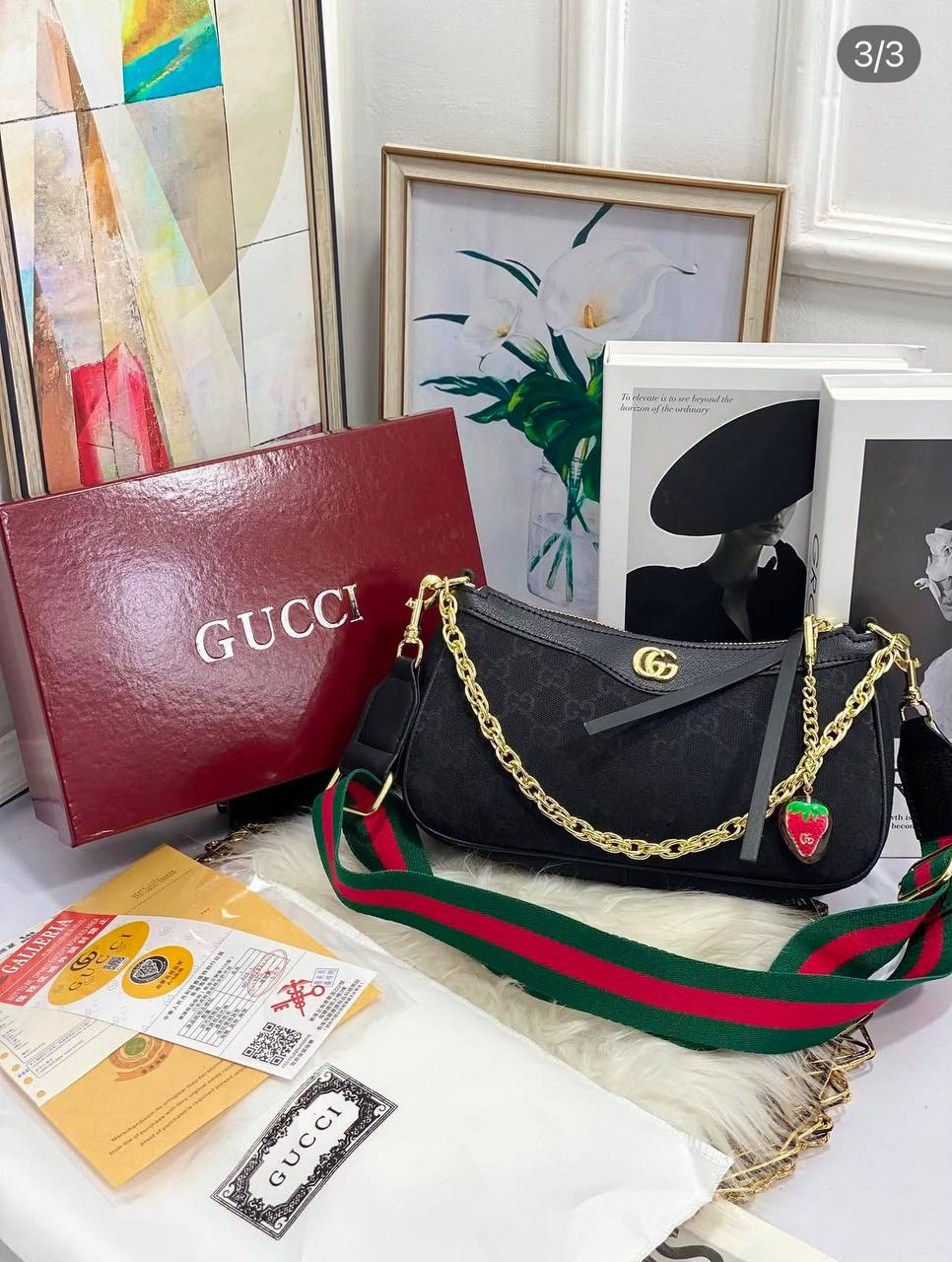 Gucci
100 dhs🇦🇪🇦🇪
good-quality with box 

Zain35
♥️♥️♥️