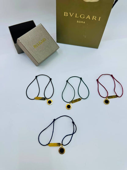 *Bracelet 😍*
Unisex 🔥
With Same box 🗃️ 
And paper bag 🛍️
20 dhs🇦🇪🇦🇪

Zain216
♥️♥️♥️