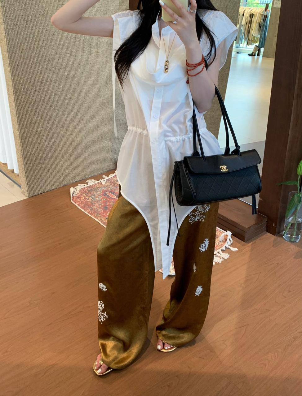 CHANEL 
COPY ONE 
32cm , 
190 dhs✅

Zain39
♥️♥️♥️