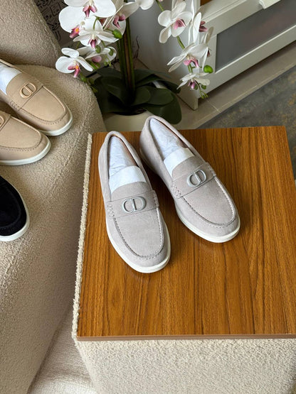 Dior Granville Loafer
*AAA quality*
*size:40 to 46*
470 dhs🪙🌨️

Zain185
♥️♥️♥️