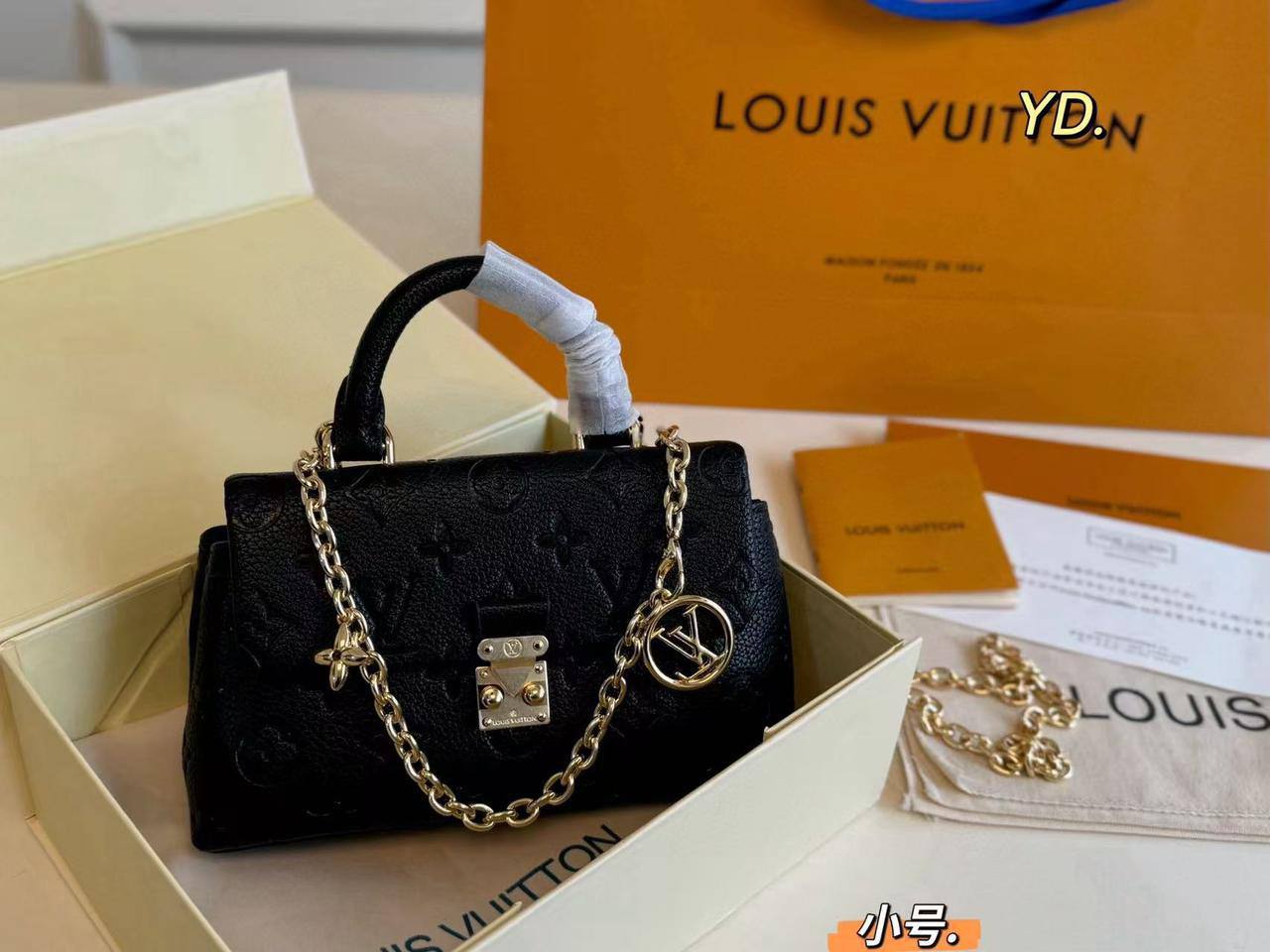 LV
Master🌺🌺
220 dhs💓

Zain141
♥️♥️♥️