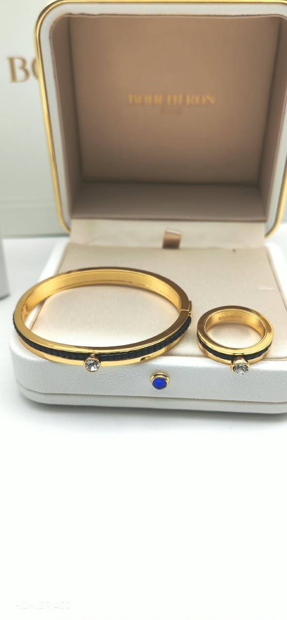 Boucheron set

115 dhs🇦🇪🇦🇪

Zain122
♥️♥️♥️