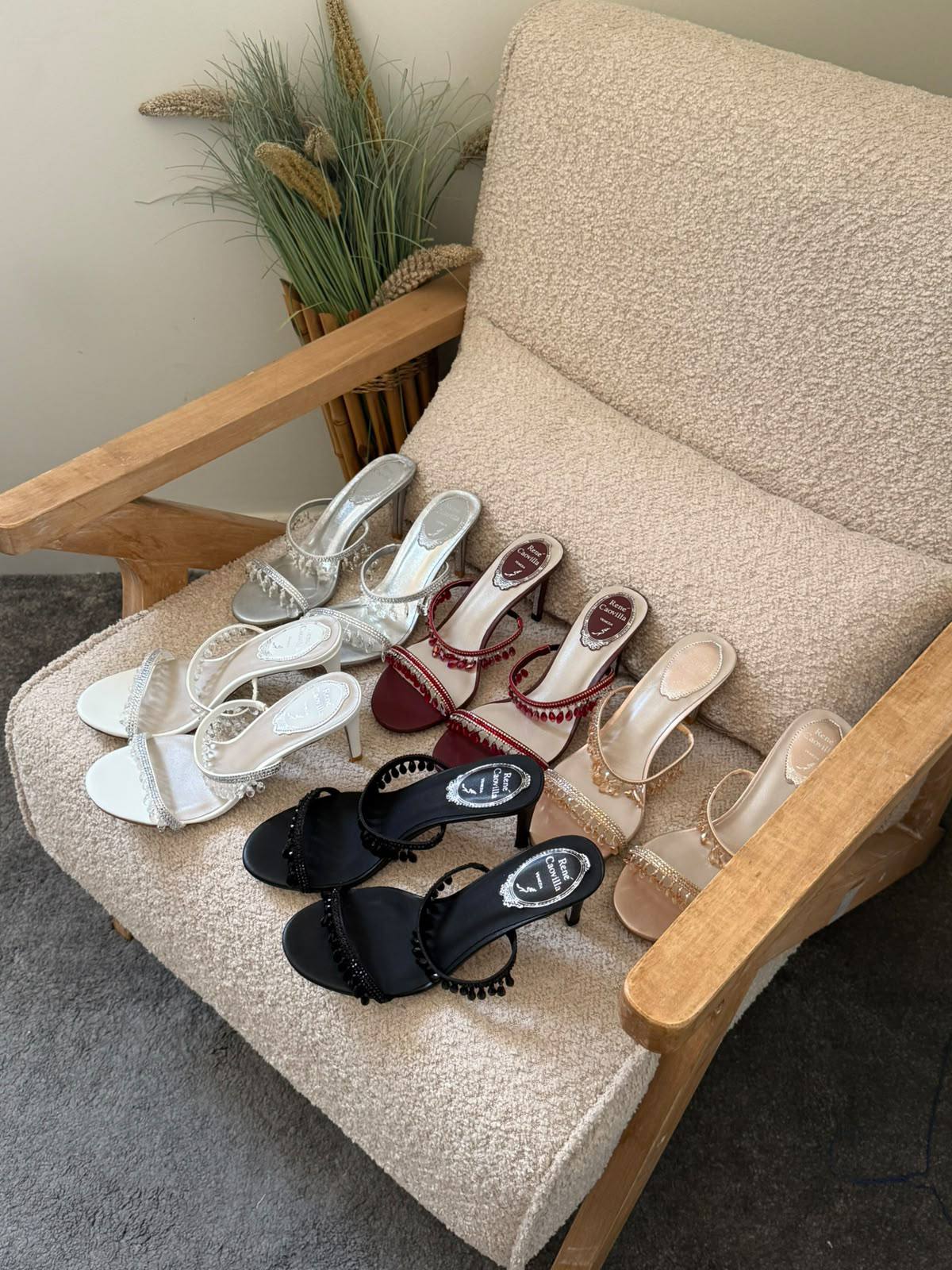 Rene caovilla

𝐀𝐯𝐚𝐢𝐥𝐚𝐛𝐥𝐞 𝐍𝐨𝐰

𝐒𝐢𝐳𝐞𝐬: 𝟑𝟔 — 𝟒𝟏
430 dhs🇦🇪🇦🇪

Zain298
♥️♥️♥️