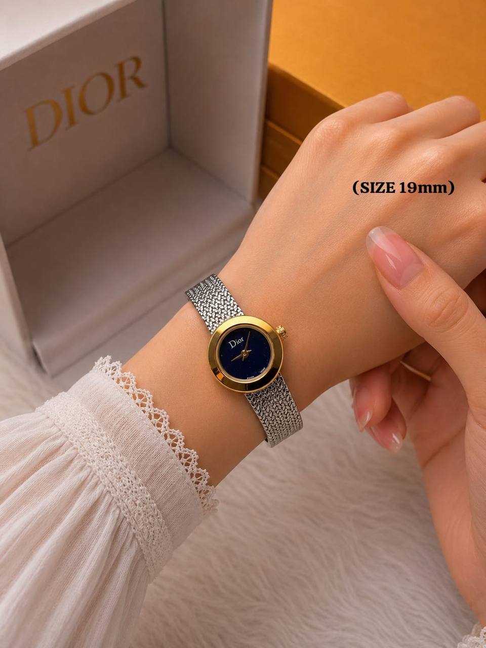 Dior 
watch for ladies 

good quality 

220DHS🇦🇪
 (size 19mm)

Zain59
♥️♥️♥️