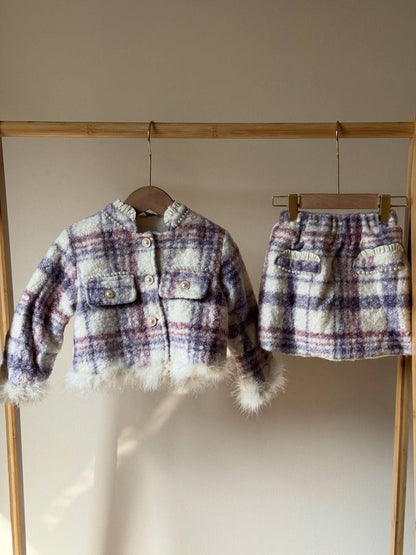 New collection{}
Brand : CHANEL🔥
Super master quality 😍
Size:2/ 12years old
350 dhs🪙🌨️

Zain261
♥️♥️♥️