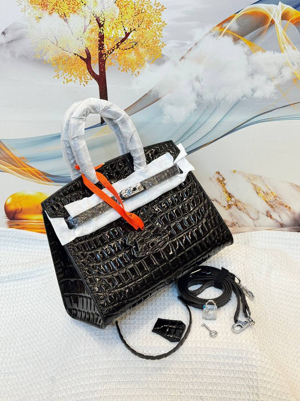 Hermes 
Best quality with box’s 
130 dhs✅
size 25 Cm

Zain290
♥️♥️♥️