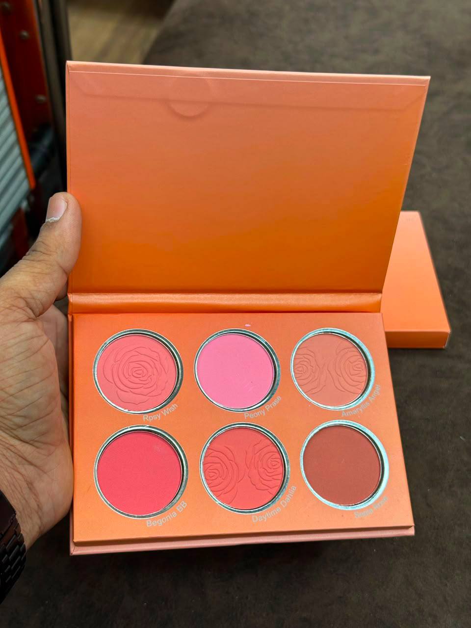 Makeup 
Any Pc
25 dhs✅

Zain49
♥️♥️♥️