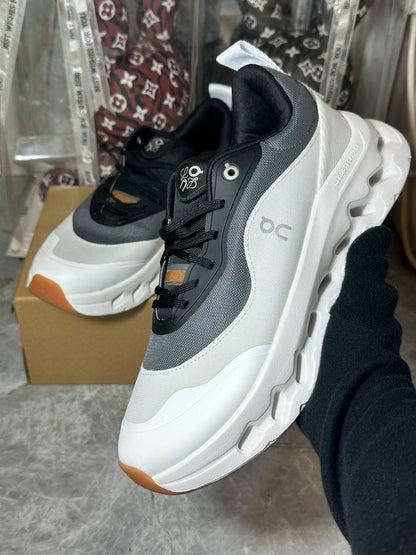 On Running x Loewe Cloudtilt 2 "Black/White"🖤🤍
40-45 AVAILABLE  🤩
220 dhs🪙🌨️

Zain242
♥️♥️♥️