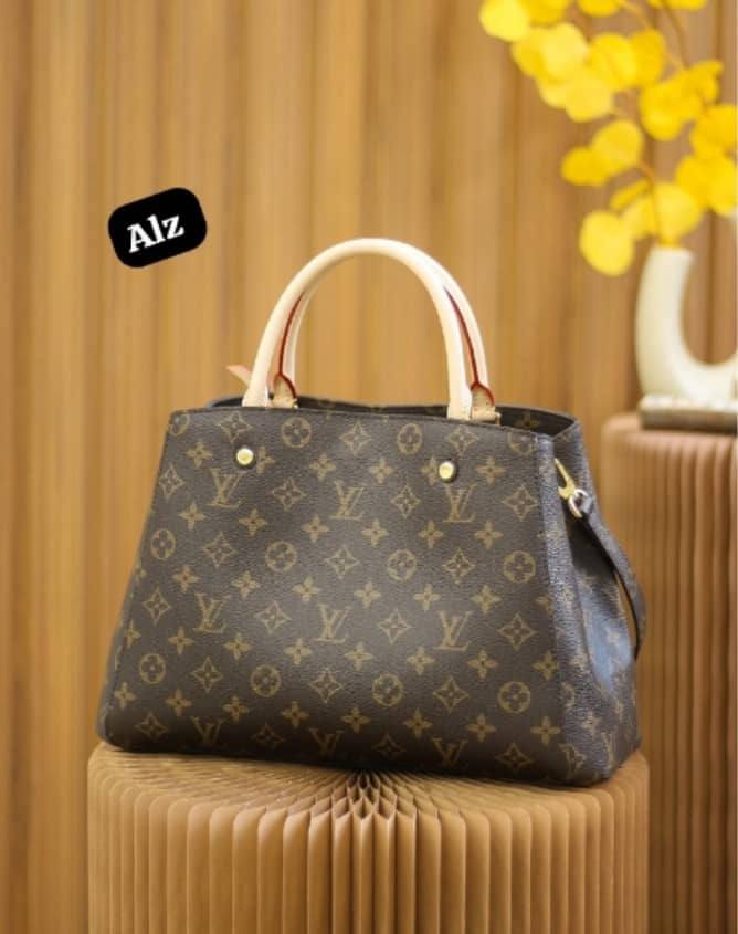 Guess
95 dhs🪙💕
high quality

Zain26
♥️♥️♥️