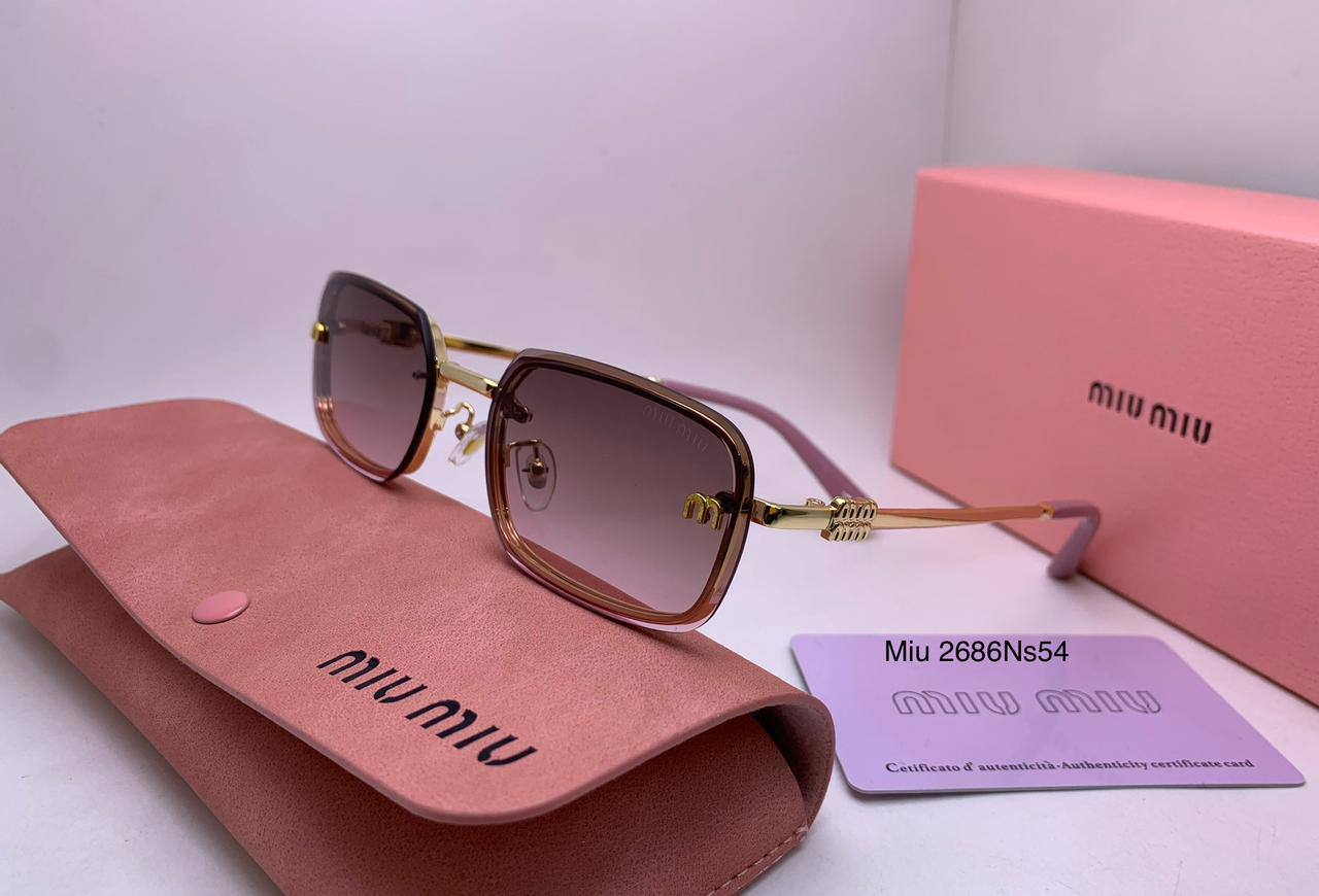 Miu Miu
70 dhs✅

Zain126
♥️♥️♥️