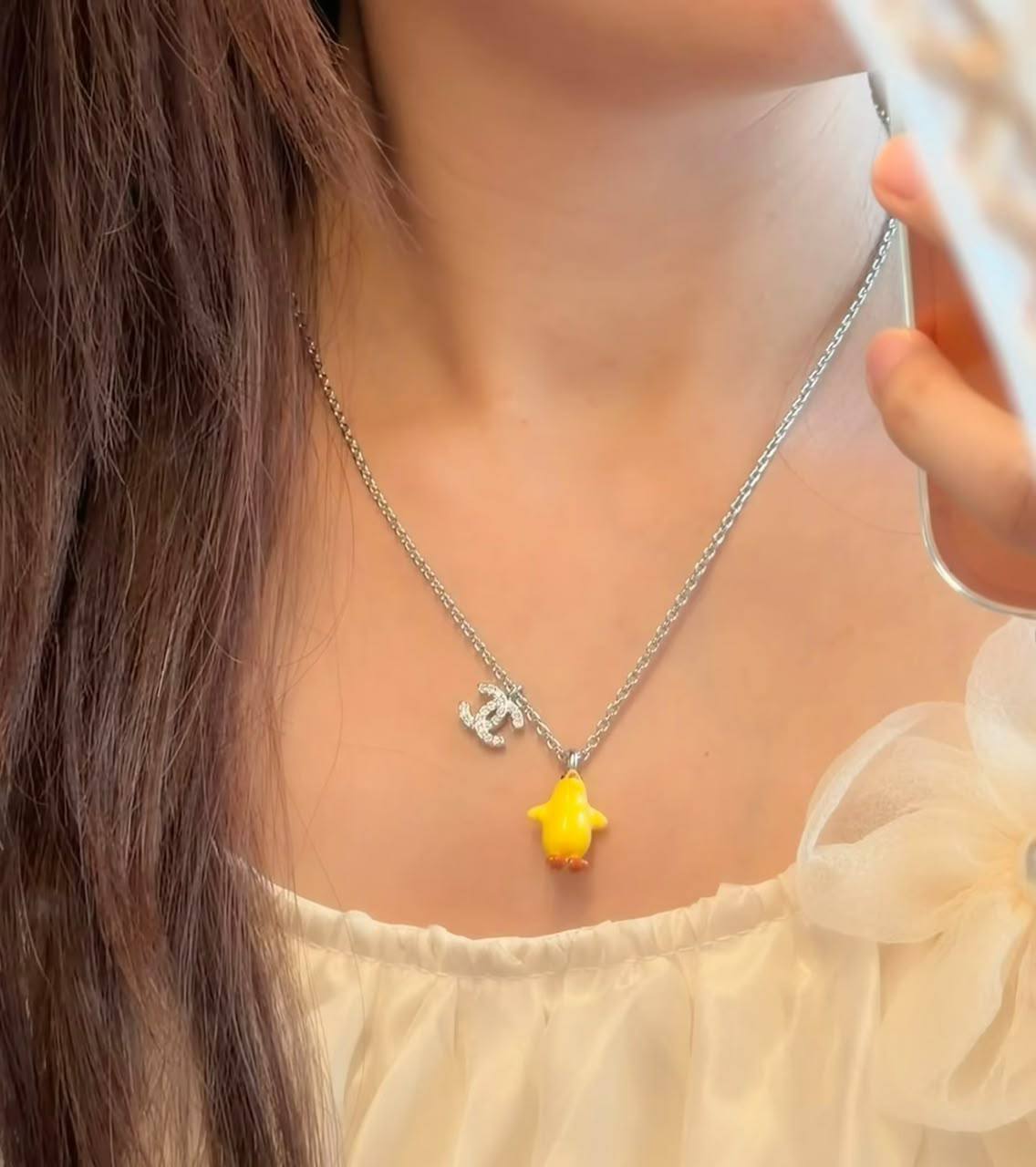 CHANEL

Necklace & Earing 
MASTER
100 dhs🇦🇪🇦🇪

With normal box 🎁

Zain263
♥️♥️♥️