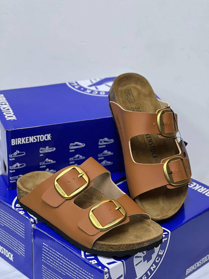 BIRKENSTOCKS 
Size 36-41
105 dhs🇦🇪🇦🇪

Zain21
♥️♥️♥️
