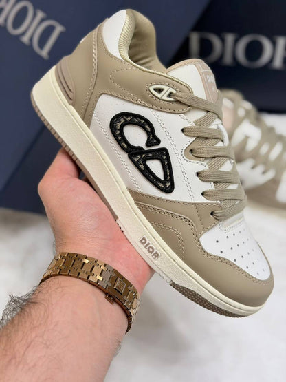 DIOR
💎 _*VIP QUALITY +A*_ 💎
Size 37 To 41

580 dhs✅

Zain292
♥️♥️♥️