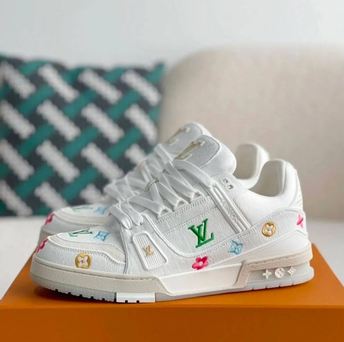 170LV
High Quality
170 dhs✅
Size 39 to 45 

Zain183
♥️♥️♥️