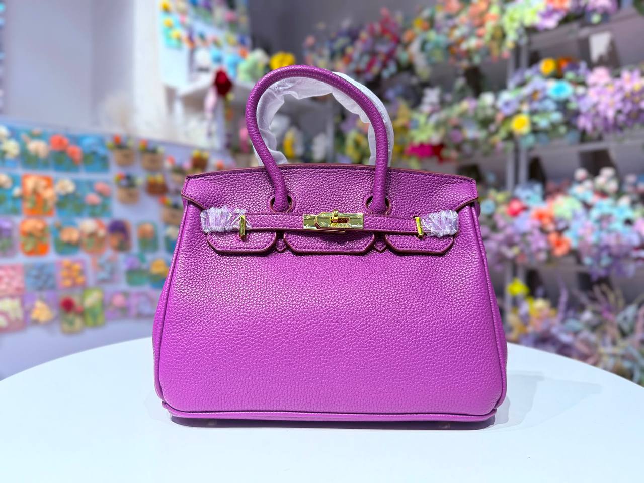 Hermes 
25cm  Golden
110 dhs💛

Zain44
♥️♥️♥️
