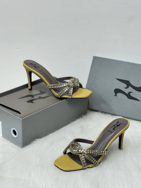 GINA 
size 36 to 41
100 dhs🇦🇪

Zain21
♥️♥️♥️