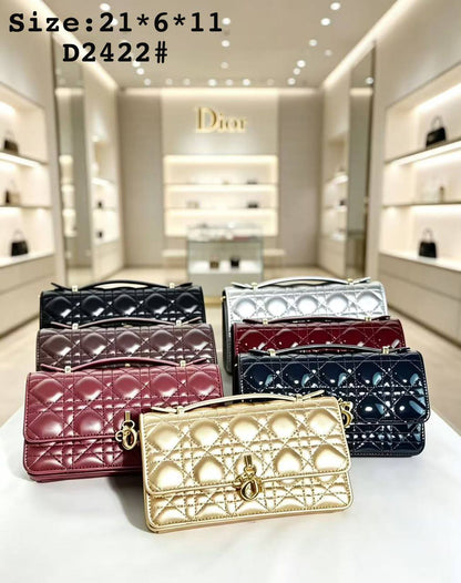 Dior
100 dhs🇦🇪🇦🇪
with box
Size:21*6*11

Zain07
♥️♥️♥️